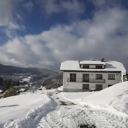 Gite Au Pied Du Mont Saint-Maurice-sur-Moselle Esterno foto