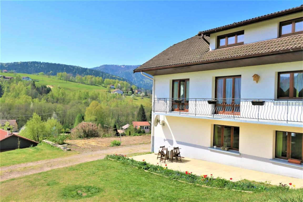 Au Pied Du Mont * Saint-Maurice-sur-Moselle